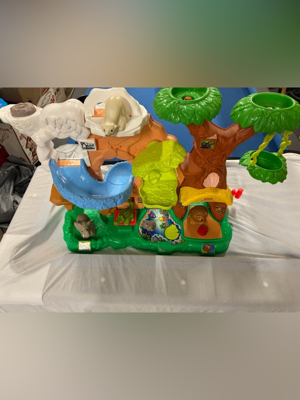 Fisher Price Little People Zoo Talkers Animal Sounds Safari Treehouse Playset